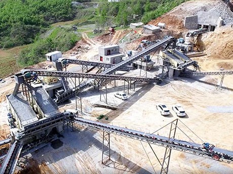 哪個(gè)廠家的碎石場(chǎng)生產(chǎn)線性價(jià)比高，價(jià)格是多少（含真實(shí)現(xiàn)場(chǎng)視頻）