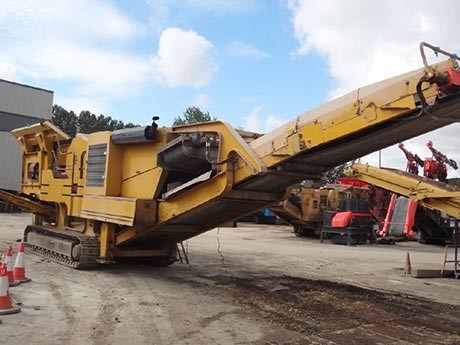 履帶式、輪胎式移動破碎機(jī)價格差異的原因，附生產(chǎn)現(xiàn)場視頻