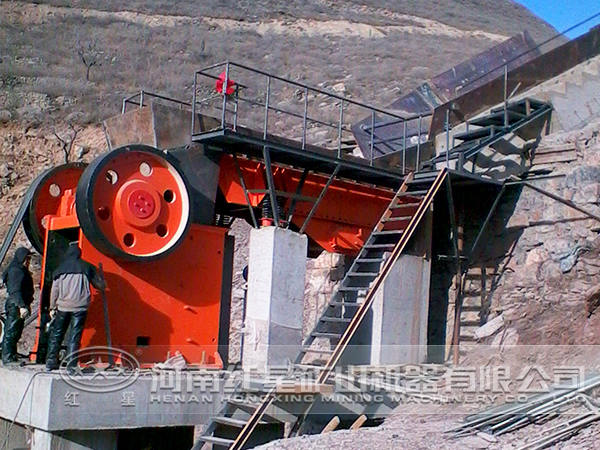 黑鎢礦碎石機(jī)生產(chǎn)現(xiàn)場