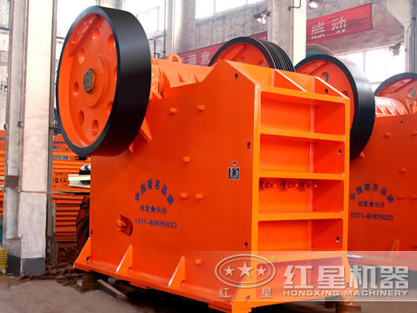 大型顎式破碎機(jī)