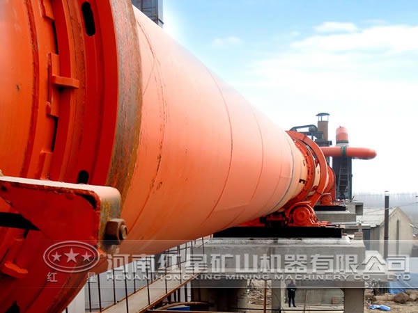 碳素回轉窯生產現(xiàn)場