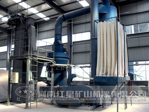 活性炭磨粉現(xiàn)場圖