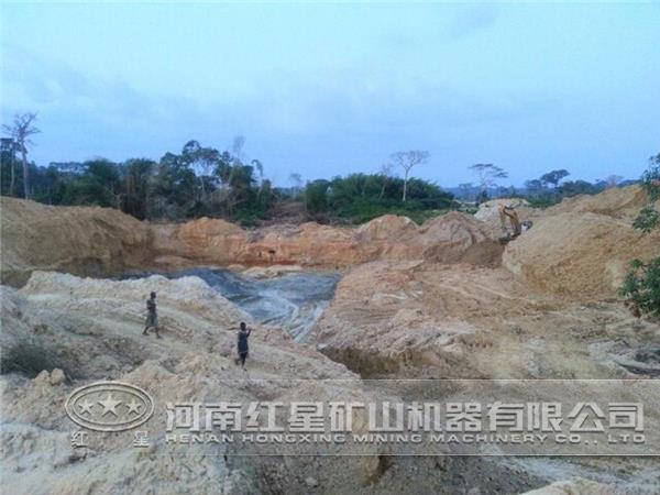 金礦生產(chǎn)現(xiàn)場(chǎng)