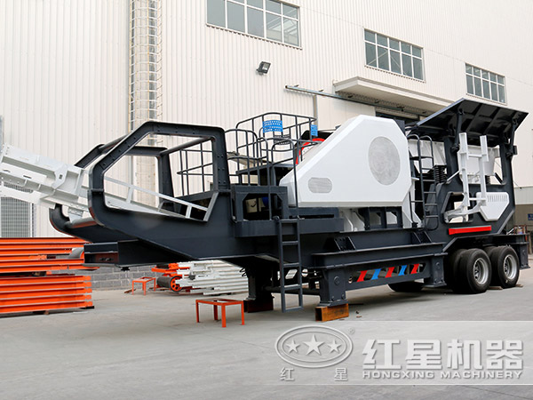 建筑垃圾破碎機(jī)現(xiàn)場(chǎng)