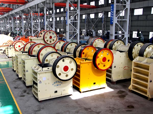 時(shí)產(chǎn)250噸碎石機(jī)多少錢(qián)一臺(tái)？