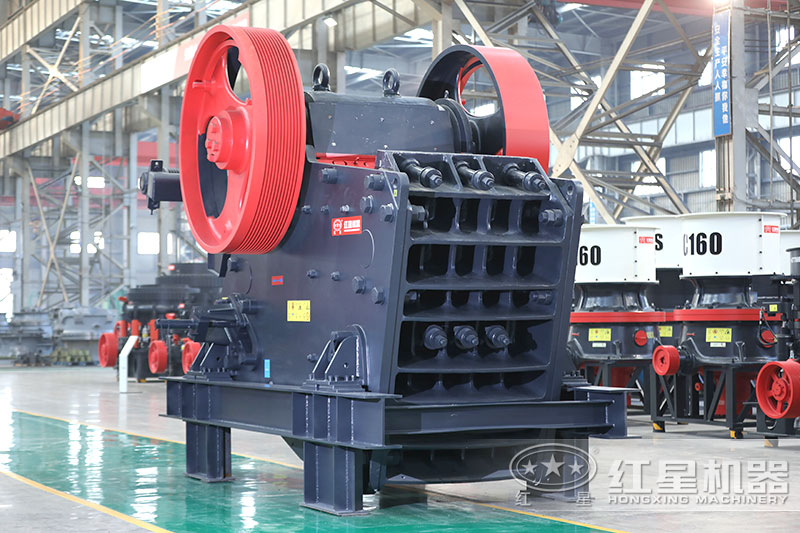 顎式破碎機-大進料口、深破碎腔