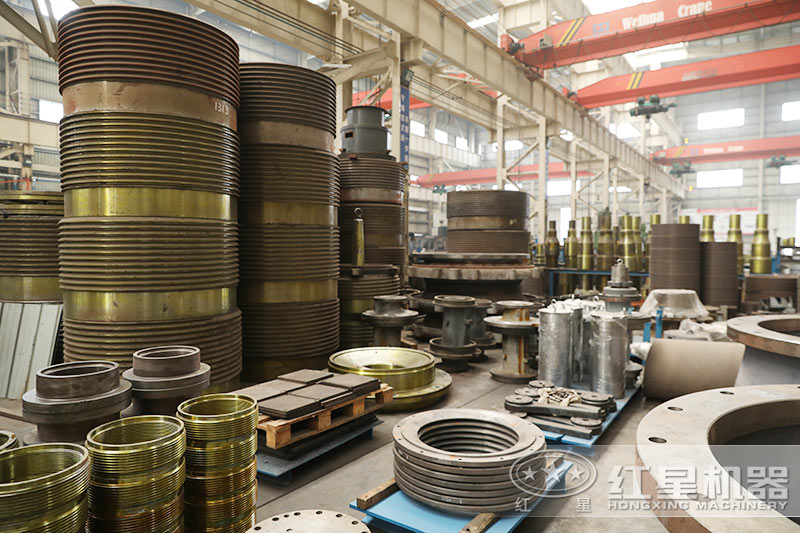 紅星機(jī)器大理石廢料制沙生產(chǎn)線廠家，配件區(qū)