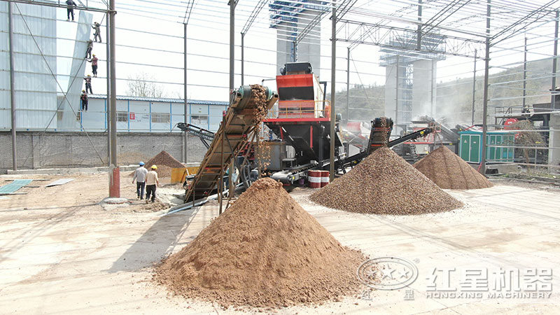 石頭打沙機(jī)一天能打多少噸，移動石頭打沙機(jī)多少錢一臺？附視頻