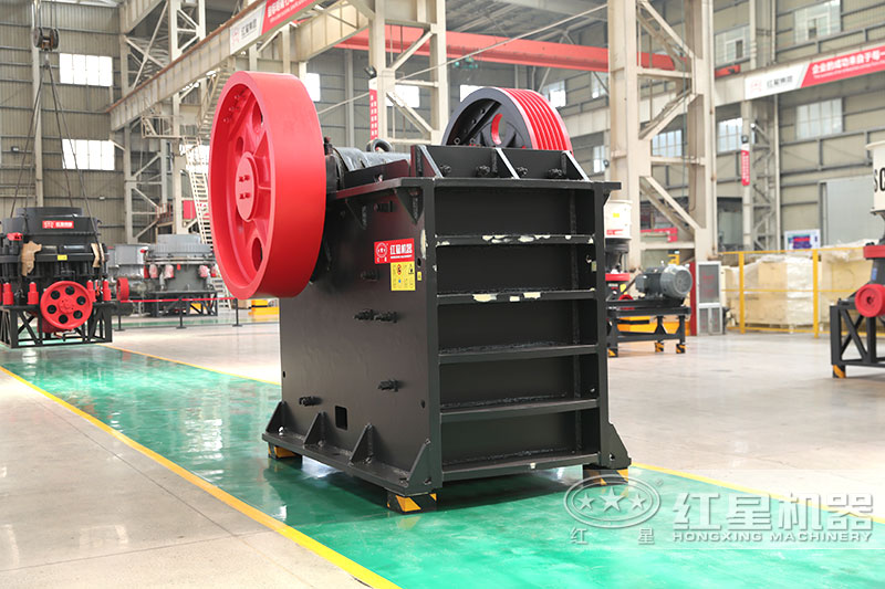 顎式破碎機(jī)制砂生產(chǎn)線初級破碎