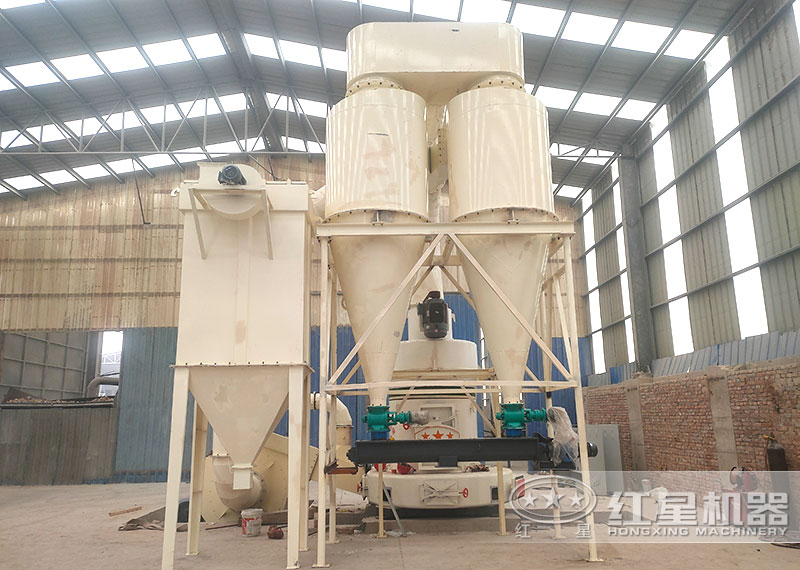 雷蒙磨粉機(jī)出料300目一小時(shí)產(chǎn)量多少？買下來多少錢