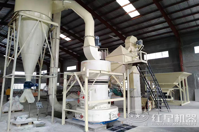 山西客戶高產(chǎn)量雷蒙磨粉機工作現(xiàn)場圖片 山西客戶高產(chǎn)量雷蒙磨粉機工作現(xiàn)場圖片