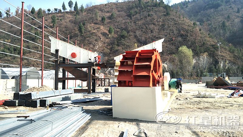 洗砂機(jī)設(shè)備砂石安裝現(xiàn)場(chǎng)
