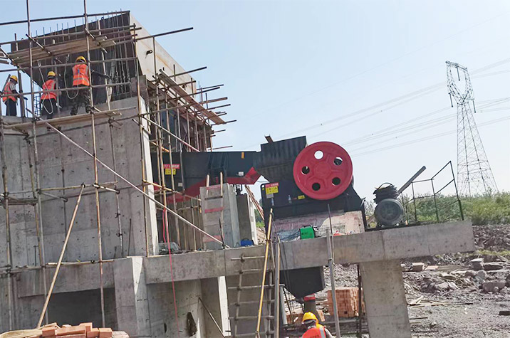 小型磚渣粉碎機(jī)多少錢一臺？