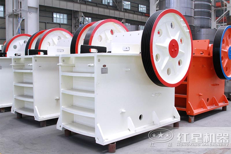 小型粉碎機多少錢，石頭打成石子的