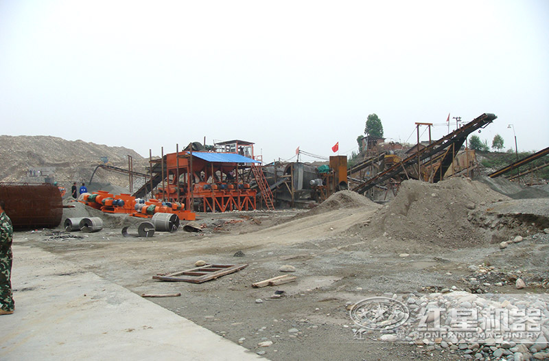 多臺(tái)對(duì)輥制砂機(jī)組合生產(chǎn)線，總費(fèi)用80萬