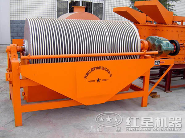 強(qiáng)磁磁選機(jī)正面圖