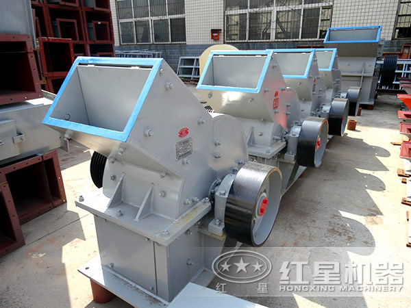 錘式破碎機側(cè)面圖