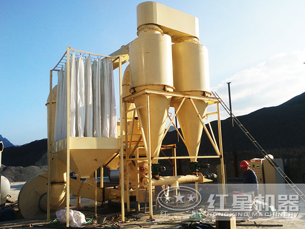 磨石粉的生產(chǎn)現(xiàn)場(chǎng)