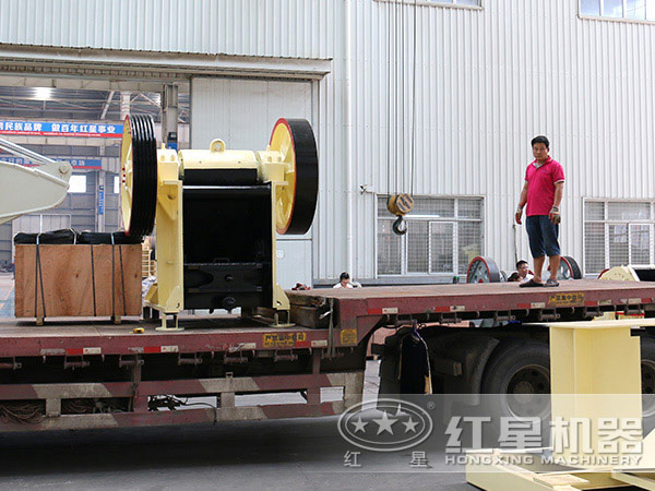 石膏破碎設(shè)備裝車(chē)圖