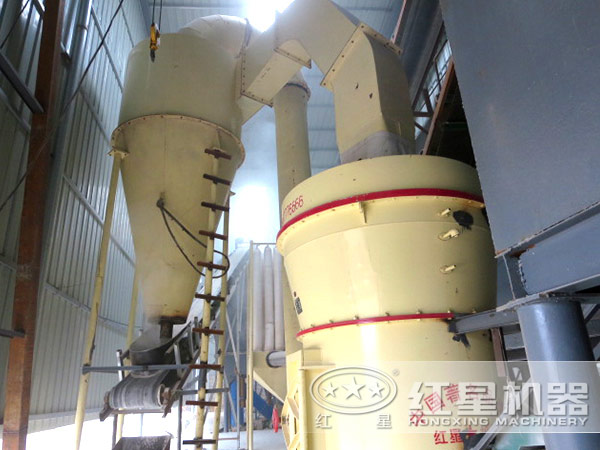 磨粉機現(xiàn)場圖