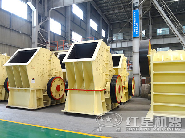 新型錘式破碎機實拍圖
