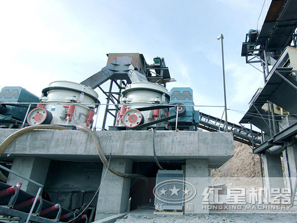 圓錐破碎機生產(chǎn)現(xiàn)場