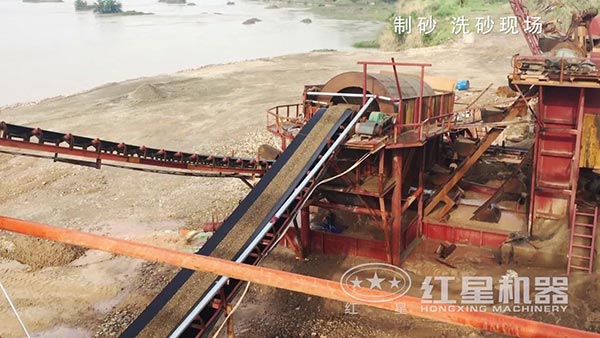 鵝卵石制砂生產(chǎn)現(xiàn)場(chǎng)