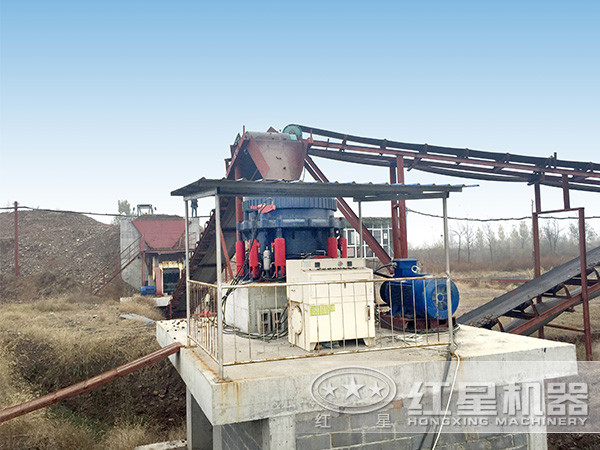 旋盤破碎機(jī)現(xiàn)場