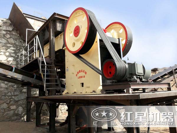 9001200顎式破碎機現(xiàn)場實拍