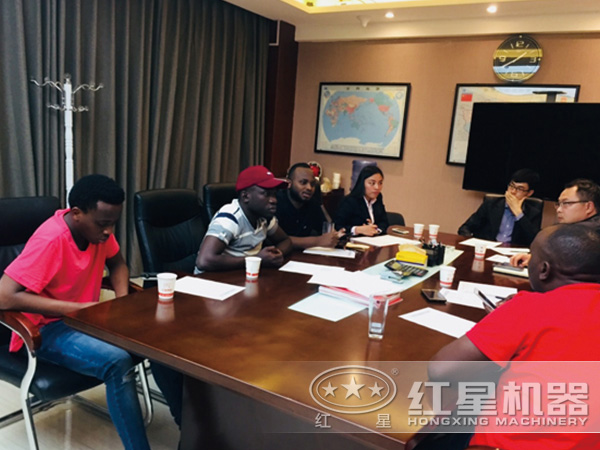 客戶來訪紅星機(jī)器洽談合作