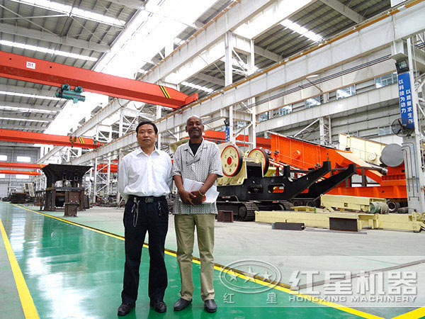 移動式破碎站車間高清實(shí)拍