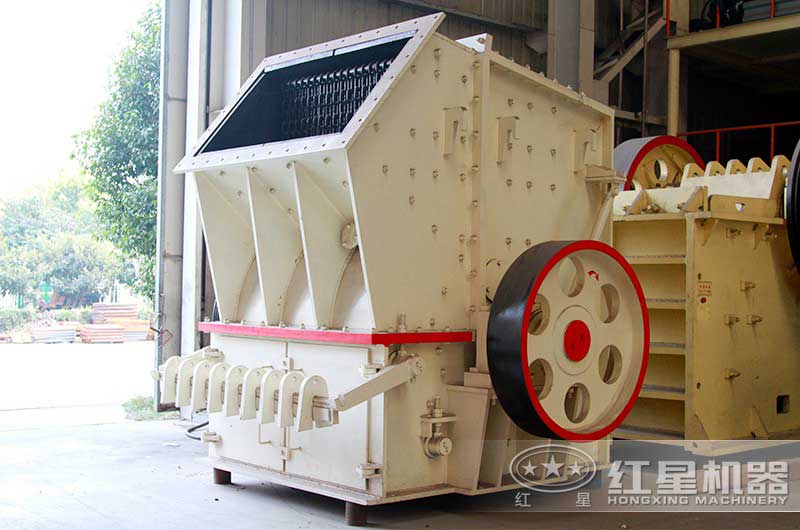 單段破碎機(jī)車(chē)間實(shí)拍