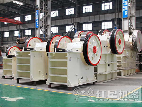 顎式破碎機生產(chǎn)車間
