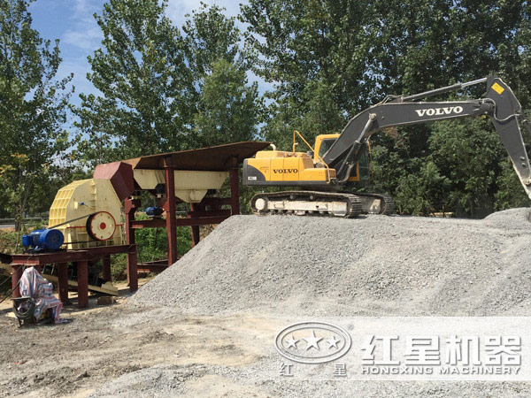 時(shí)產(chǎn)400噸重錘破現(xiàn)場