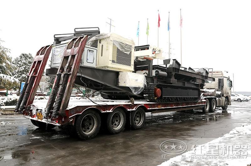 履帶式移動破碎站發(fā)貨圖