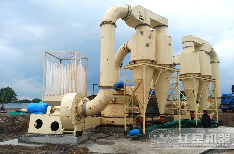 高嶺石磨粉機(jī)現(xiàn)場(chǎng)實(shí)拍