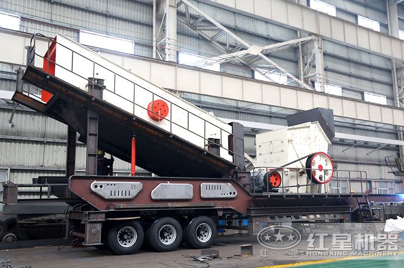 移動(dòng)建筑石子破碎機(jī)車(chē)間圖