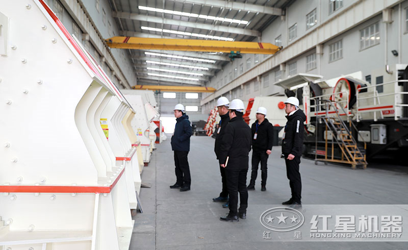 來紅星考察設(shè)備的大都是個(gè)人想要開辦砂石場