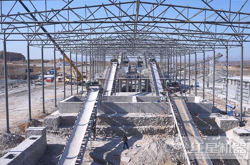 皮帶輸送機(jī)現(xiàn)場(chǎng)