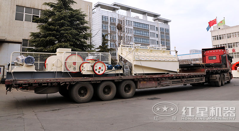 我公司對輥式破碎機發(fā)貨