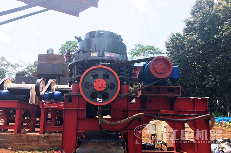 印尼河石破碎生產(chǎn)線復合型圓錐破碎機