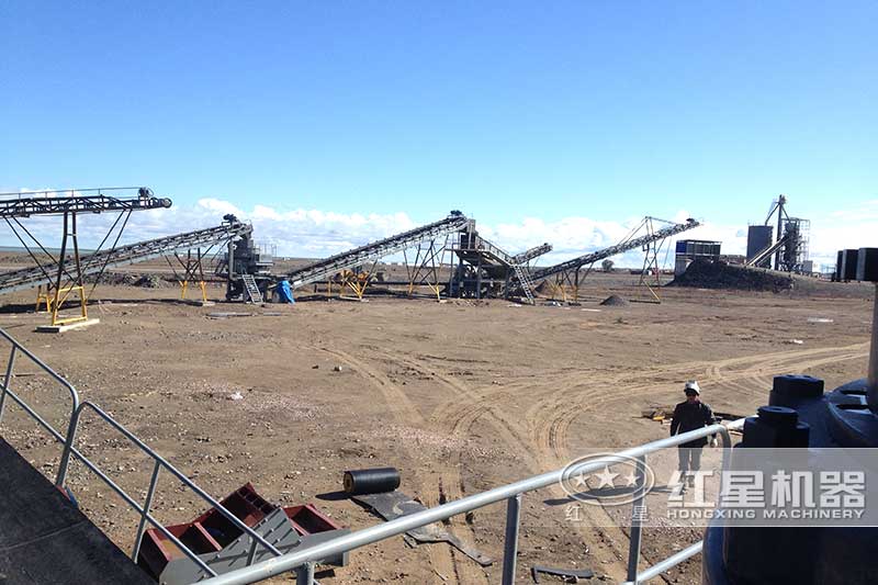 小型制沙現(xiàn)場(chǎng)