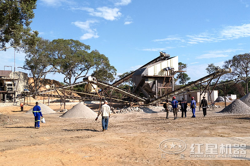 石料破碎生產(chǎn)線生產(chǎn)現(xiàn)場(chǎng)