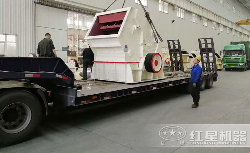 顎式破碎機發(fā)貨現(xiàn)場