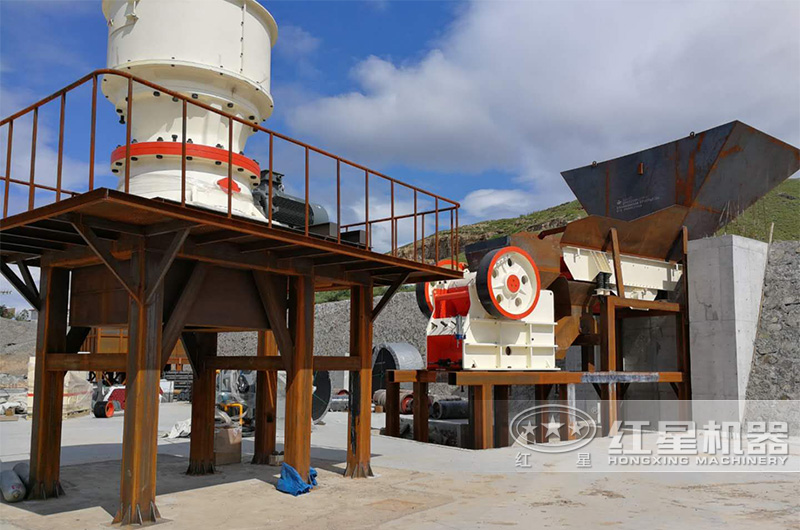 石料生產線設備安裝現(xiàn)場