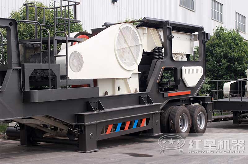 輪胎顎破+振動(dòng)給料機(jī)移動(dòng)粉碎機(jī)