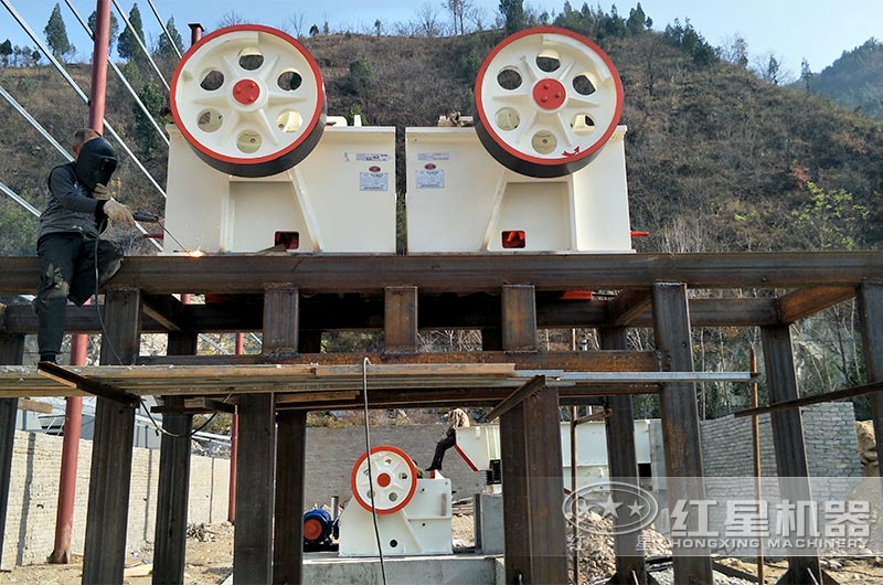 PE-250x750細(xì)鄂破作中細(xì)碎現(xiàn)場(chǎng)