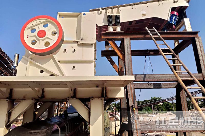 河南生產(chǎn)顎式破碎機(jī)的廠(chǎng)家怎么樣？顎式破碎機(jī)的類(lèi)型有哪些？