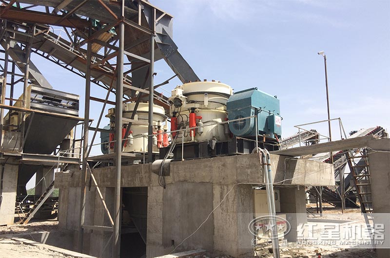 多缸液壓圓錐破碎機現(xiàn)場實拍