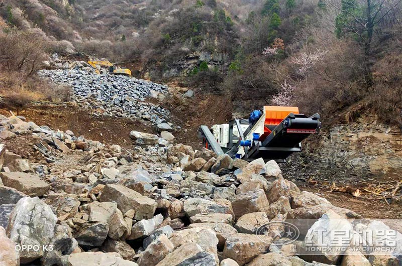一小時300噸花崗巖制砂，移動破碎站選什么制砂機(jī)用